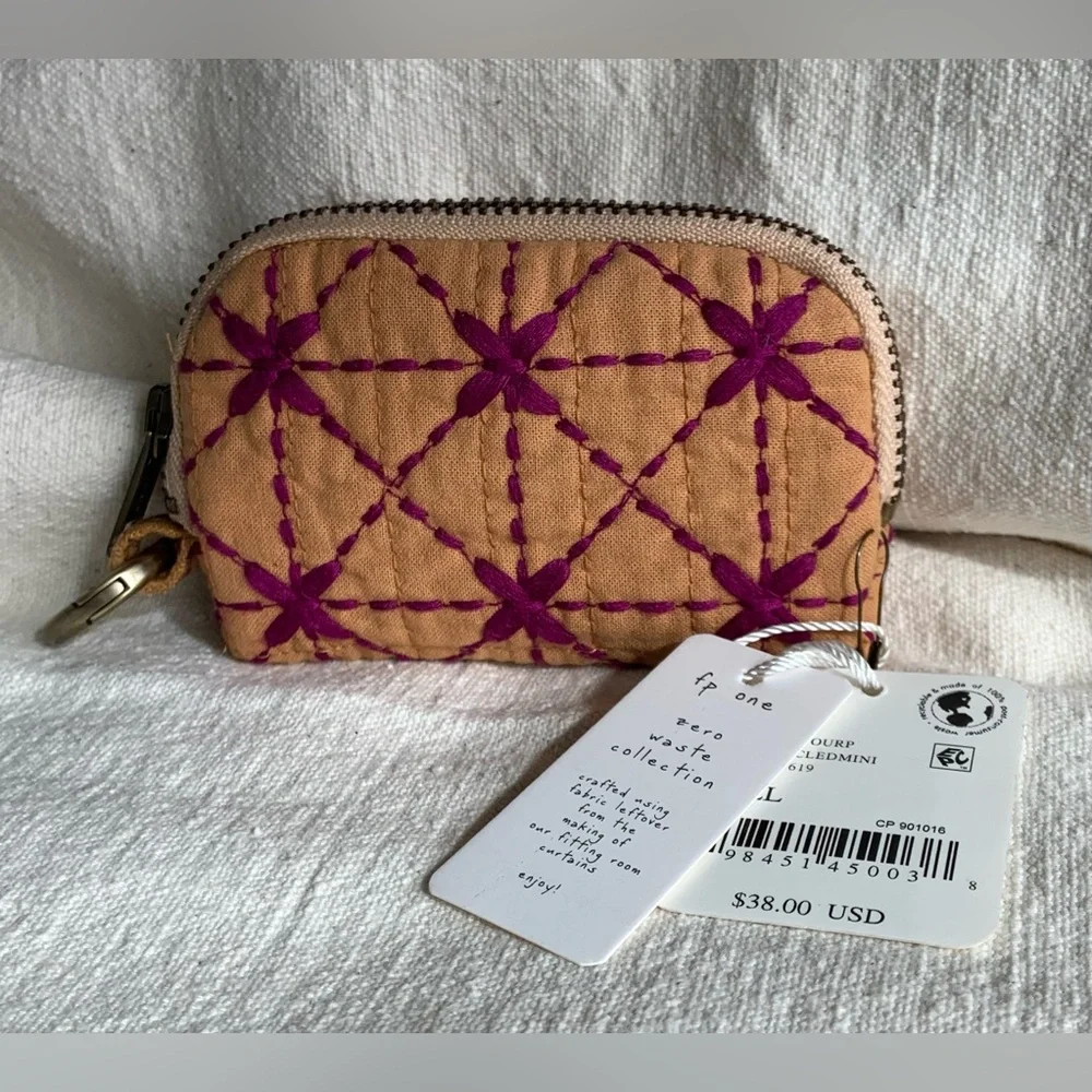 Free People ~ One Upcycled Mini Wallet ~ NWT* - Picture 12 of 14